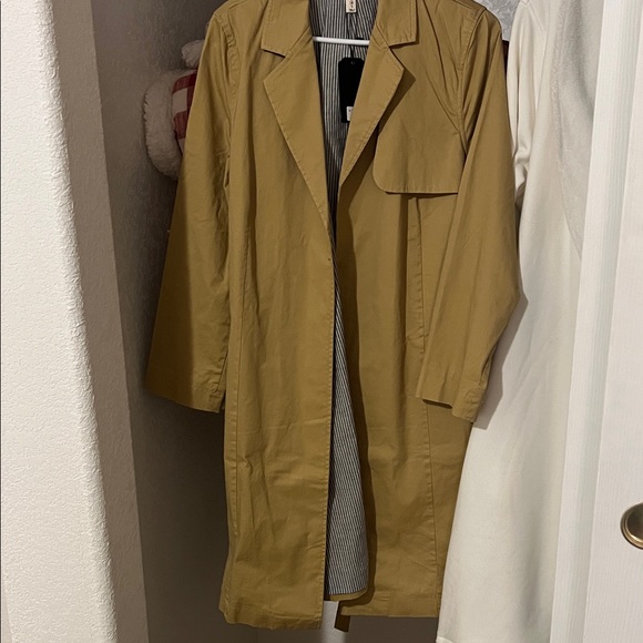 mo-vint new york Jackets & Blazers - Mo-vint New York medium khaki trench NWT